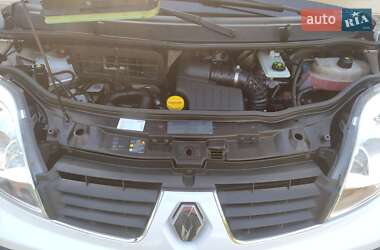 Минивэн Renault Trafic 2010 в 