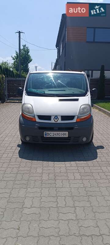 Минивэн Renault Trafic 2003 в Стрые
