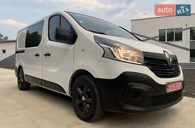 Грузопассажирский фургон Renault Trafic 2015 в Ковеле