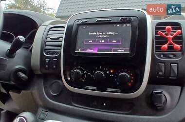 Минивэн Renault Trafic 2017 в 