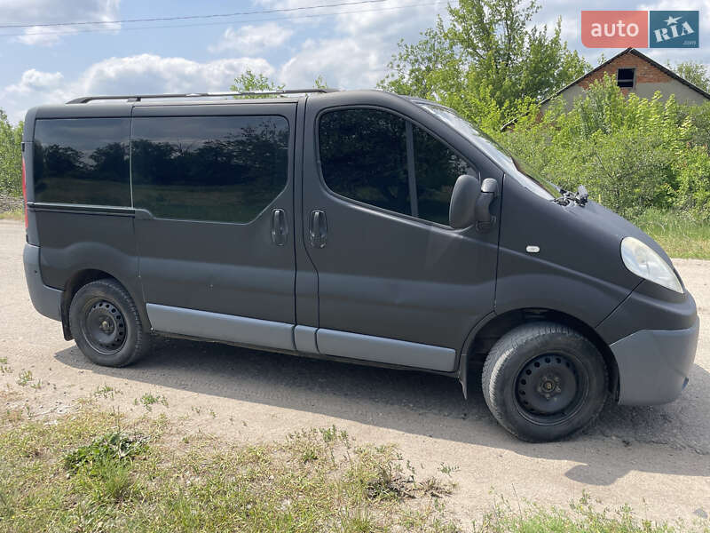 Минивэн Renault Trafic 2007 в Изюме