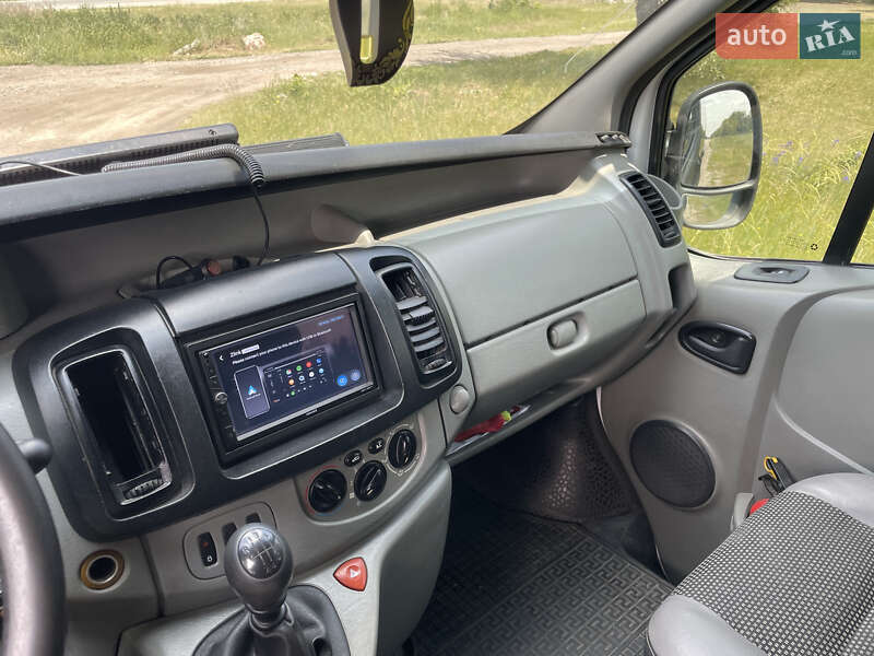 Минивэн Renault Trafic 2007 в Изюме