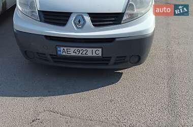 Грузовой фургон Renault Trafic 2013 в 