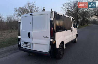Грузовой фургон Renault Trafic 2004 в 