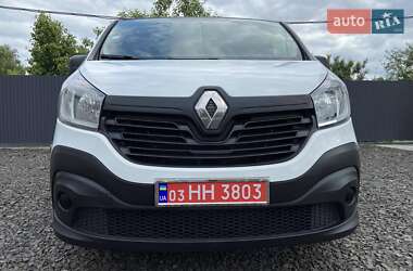 Грузопассажирский фургон Renault Trafic 2015 в 