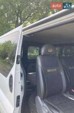 Минивэн Renault Trafic 2005 в Свессе