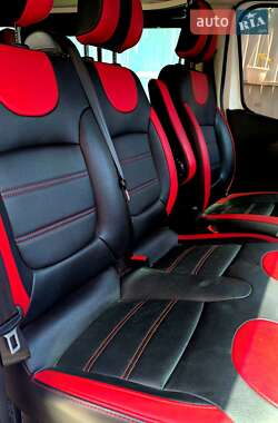 Минивэн Renault Trafic 2020 в 