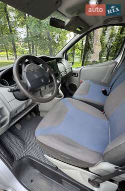 Минивэн Renault Trafic 2013 в 