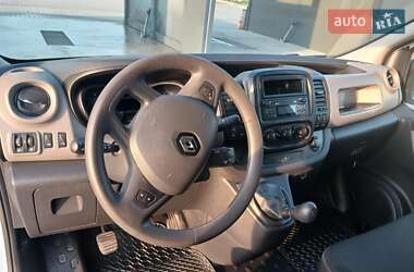 Грузовой фургон Renault Trafic 2016 в 