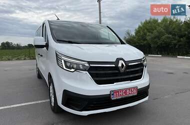 Минивэн Renault Trafic 2022 в 