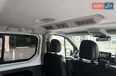 Минивэн Renault Trafic 2022 в 