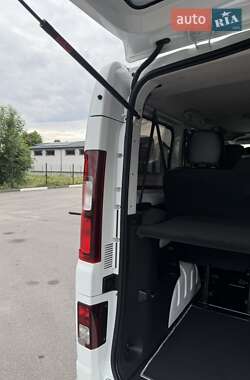 Минивэн Renault Trafic 2022 в 