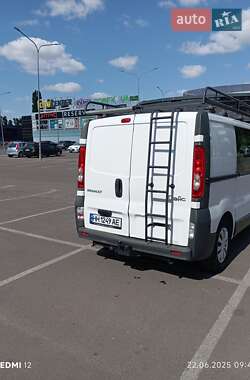 Вантажопасажирський фургон Renault Trafic 2012 в 