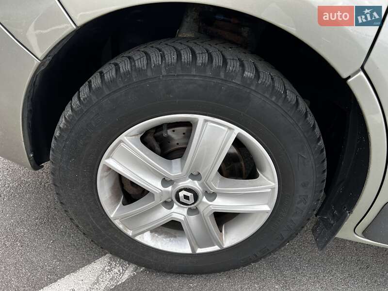 Мінівен Renault Trafic 2011 в Дніпрі фото 6 Мінівен Renault Trafic 2011 в Дніпрі