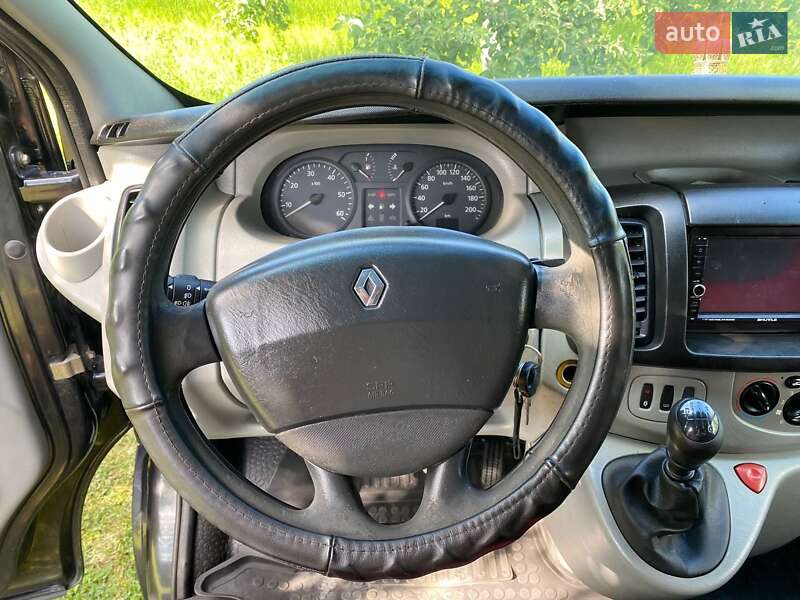 Мінівен Renault Trafic 2002 в Коломиї
