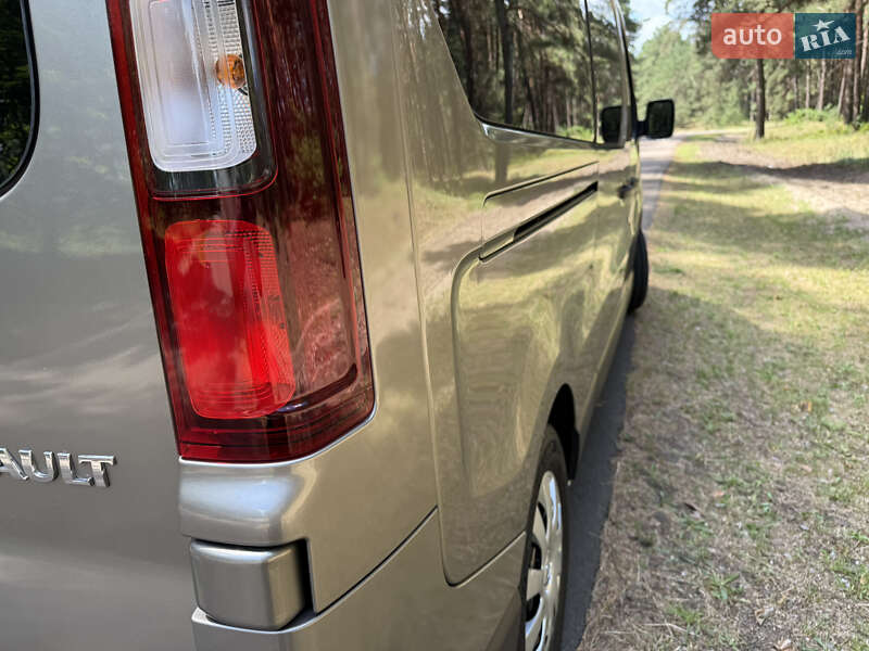 Минивэн Renault Trafic 2018 в Киеве