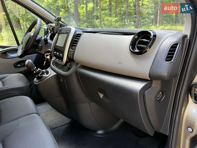 Минивэн Renault Trafic 2018 в Киеве