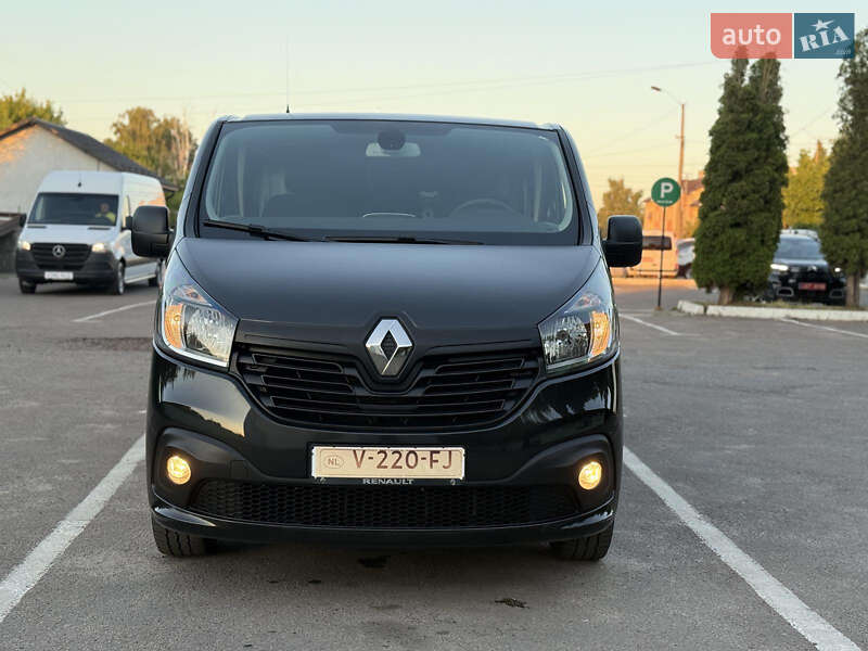 Минивэн Renault Trafic 2017 в Дубно