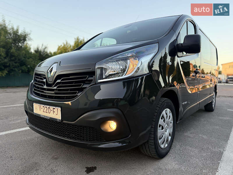Минивэн Renault Trafic 2017 в Дубно