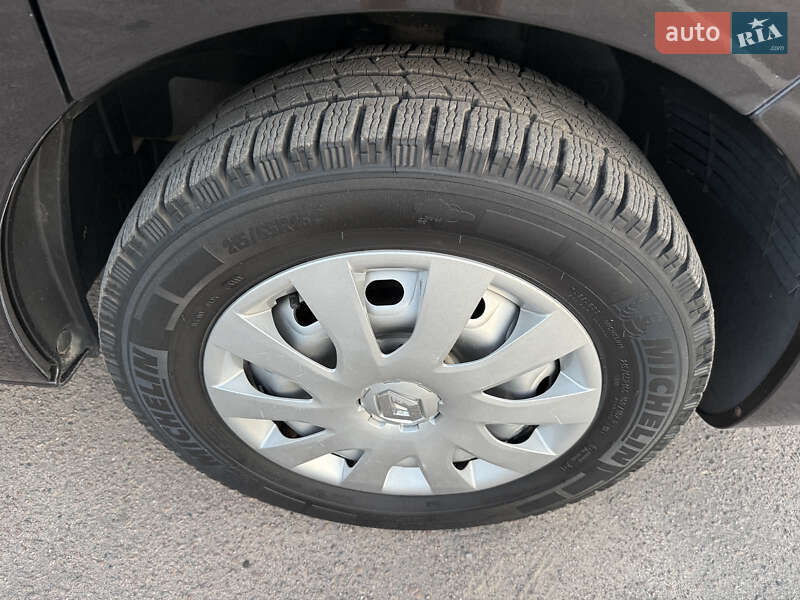 Минивэн Renault Trafic 2017 в Дубно