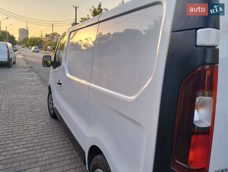 Вантажопасажирський фургон Renault Trafic 2019 в Одесі