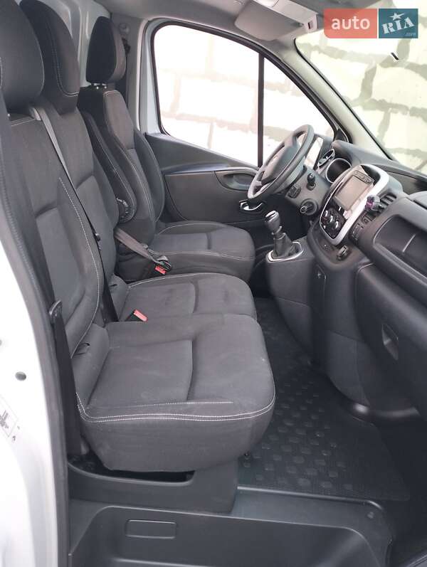 Вантажопасажирський фургон Renault Trafic 2019 в Одесі