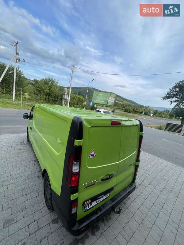 Вантажний фургон Renault Trafic 2016 в Львові