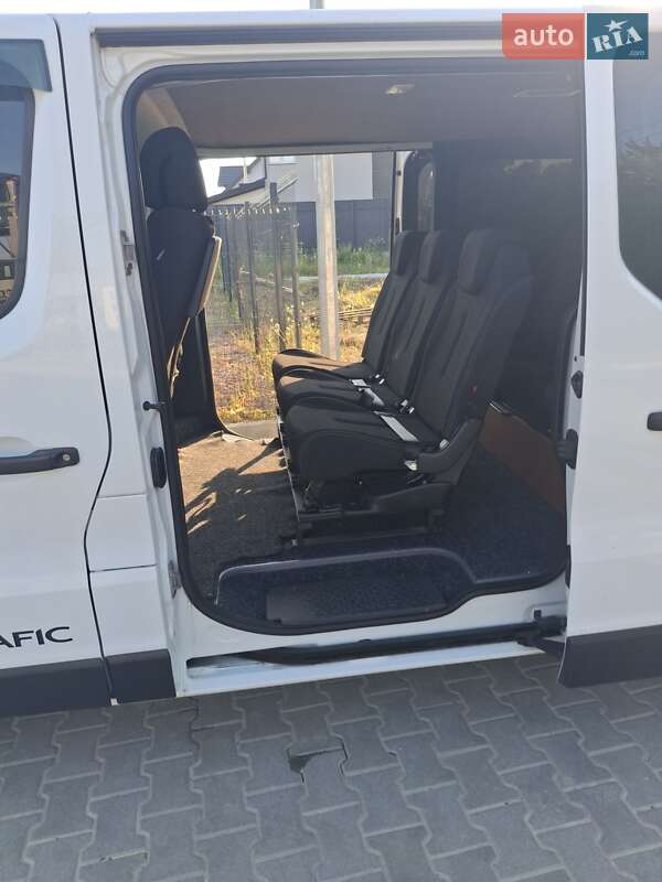 Минивэн Renault Trafic 2015 в Львове фото 22 Минивэн Renault Trafic 2015 в Львове