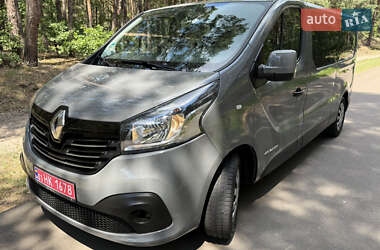 Минивэн Renault Trafic 2017 в 