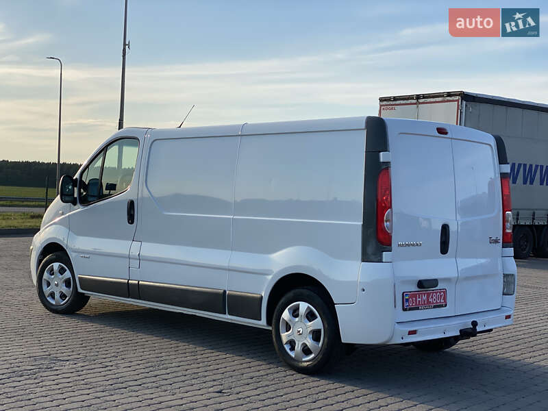 Грузовой фургон Renault Trafic 2013 в Радивилове
