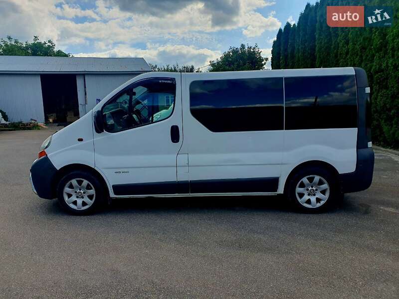 Мінівен Renault Trafic 2004 в Кременці