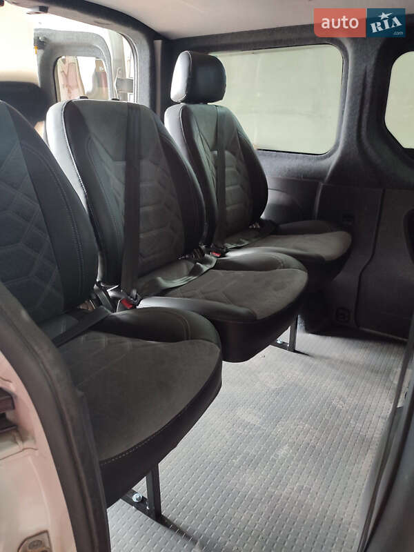 Минивэн Renault Trafic 2019 в Львове фото 10 Минивэн Renault Trafic 2019 в Львове