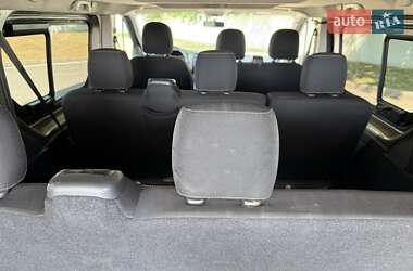 Минивэн Renault Trafic 2015 в 