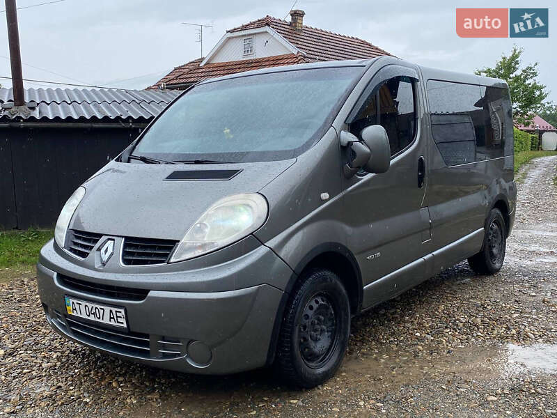 Минивэн Renault Trafic 2007 в 