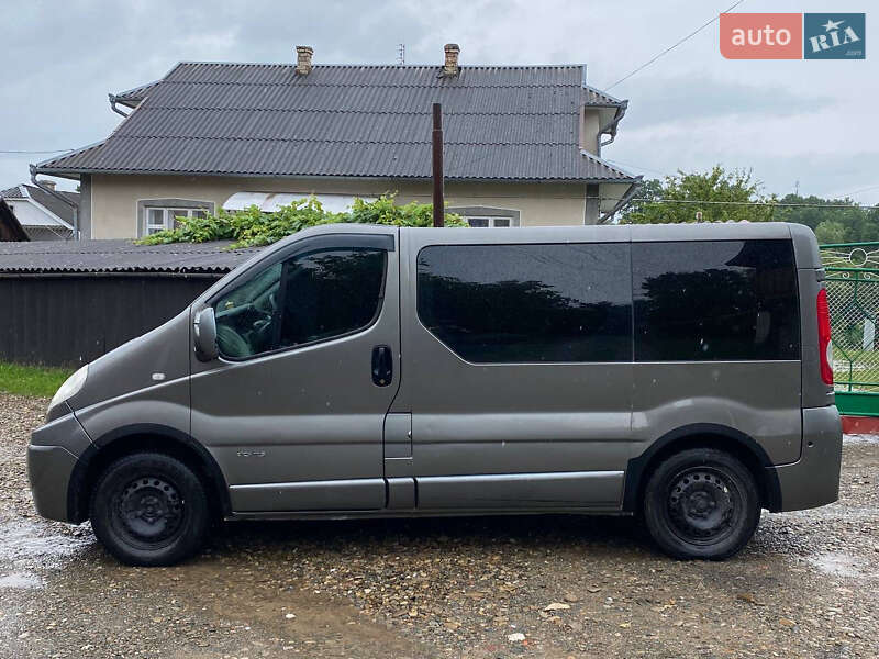 Мінівен Renault Trafic 2007 в Коломиї