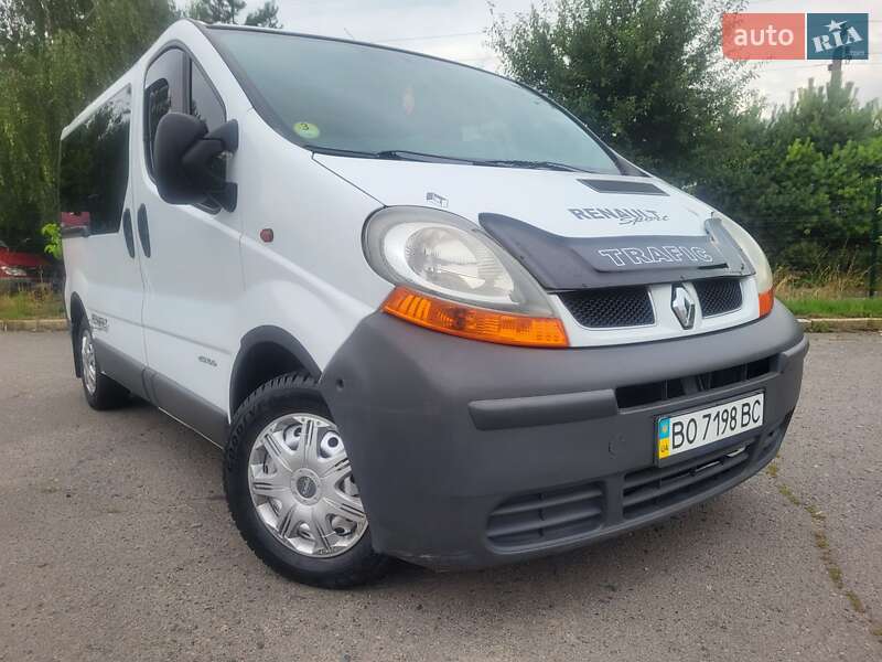 Мінівен Renault Trafic 2004 в Хмельницькому