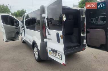 Минивэн Renault Trafic 2004 в 