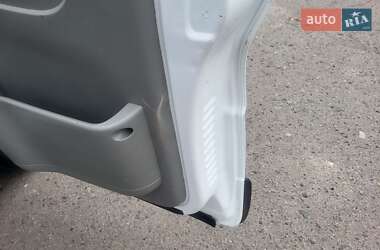 Минивэн Renault Trafic 2004 в 