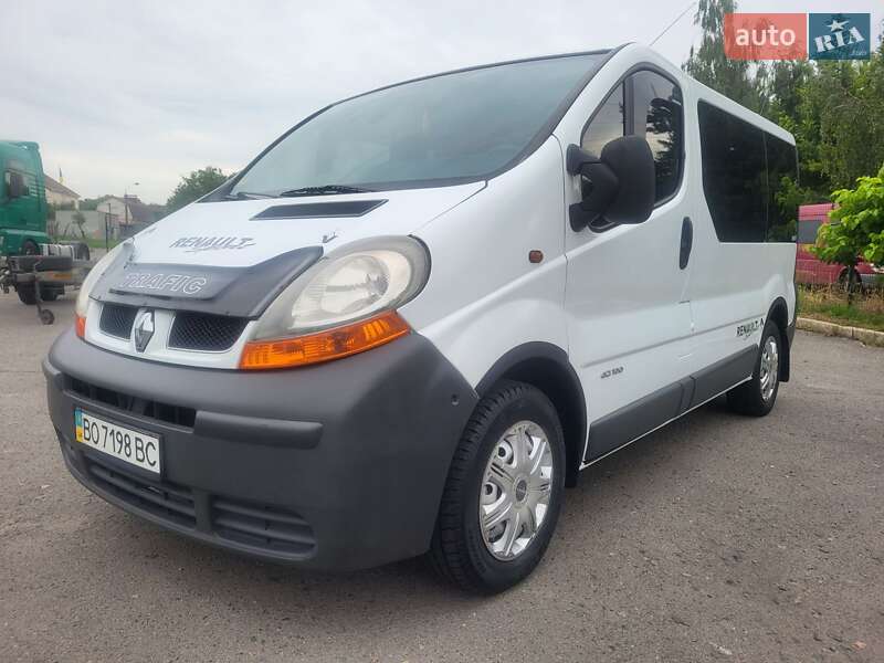 Мінівен Renault Trafic 2004 в Хмельницькому