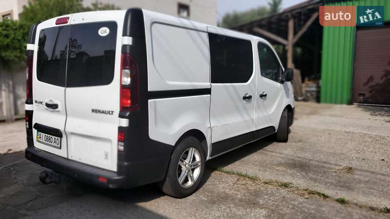 Грузовой фургон Renault Trafic 2015 в Киеве