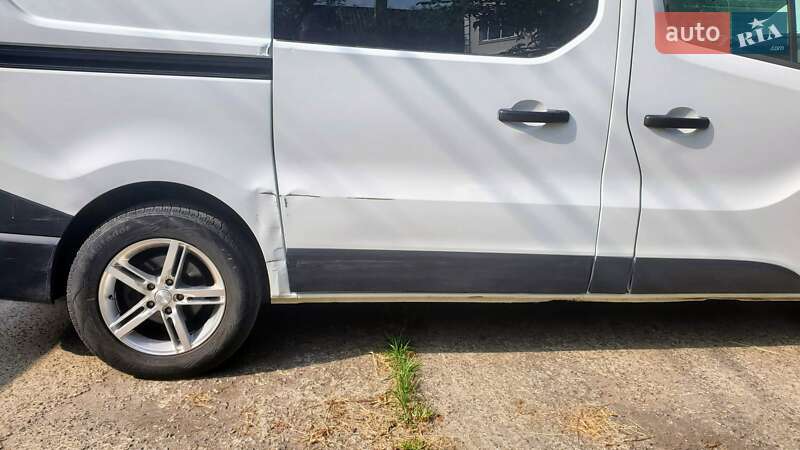 Грузовой фургон Renault Trafic 2015 в Киеве