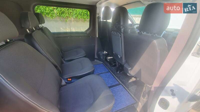 Грузовой фургон Renault Trafic 2015 в Киеве