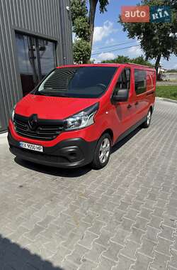 Минивэн Renault Trafic 2015 в Киеве