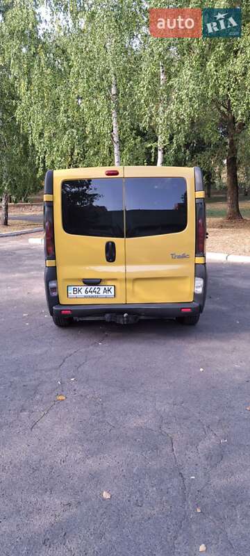 Минивэн Renault Trafic 2004 в Ровно