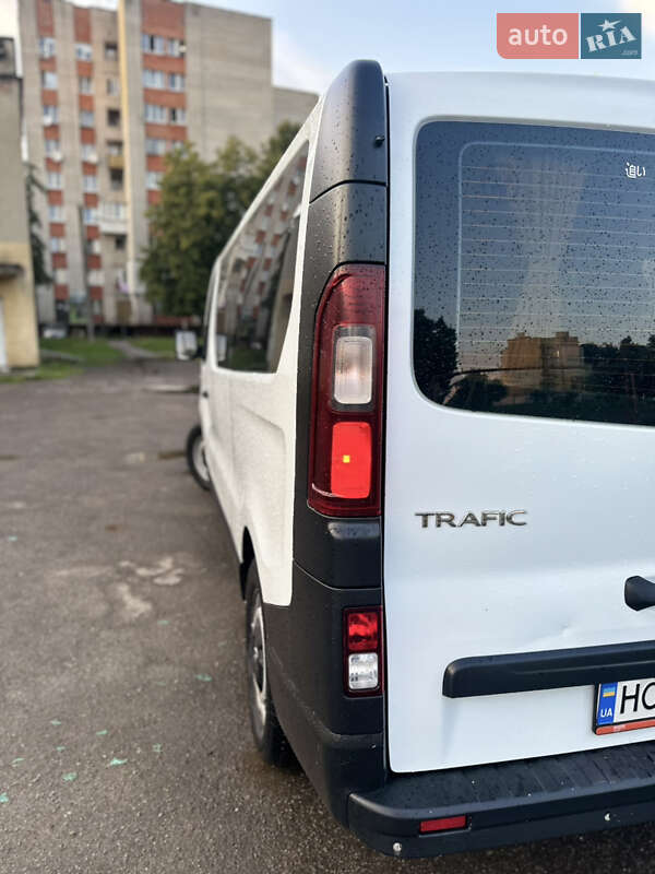 Минивэн Renault Trafic 2015 в Львове фото 10 Минивэн Renault Trafic 2015 в Львове