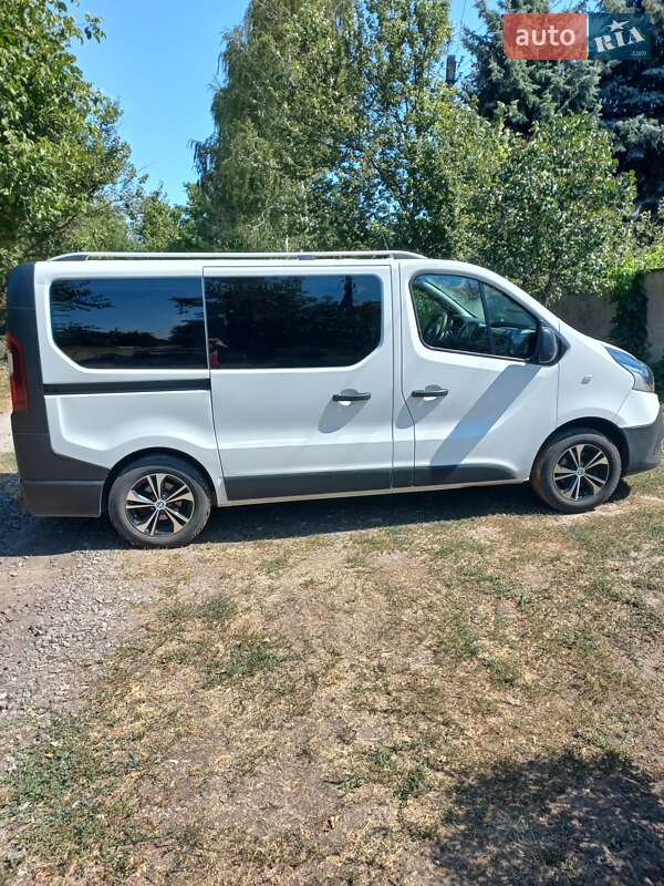 Мінівен Renault Trafic 2017 в Кам'янському