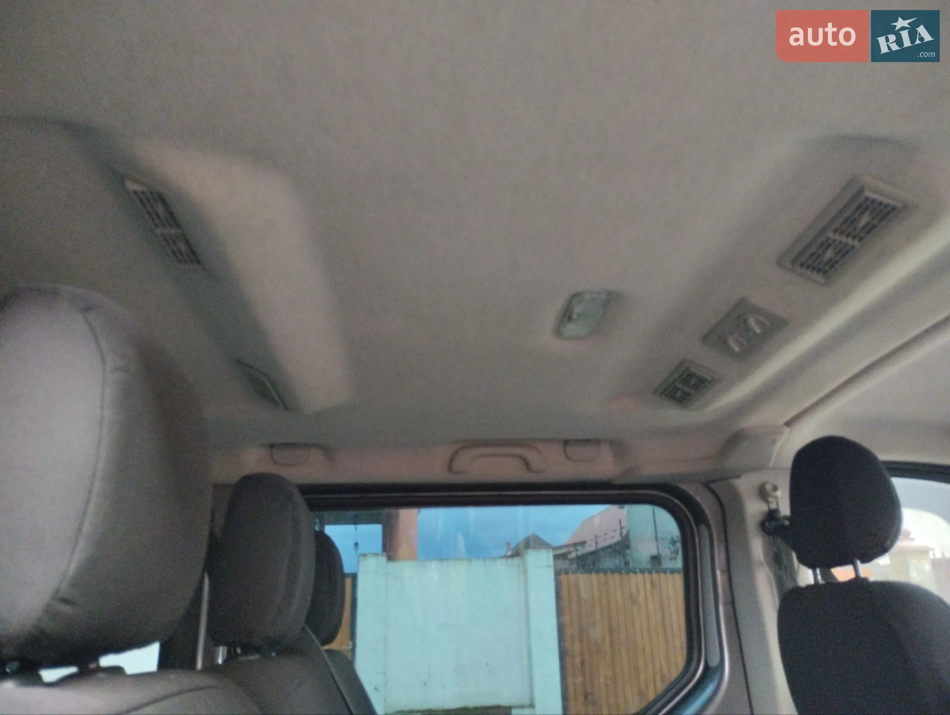 2016 Renault Trafic - мініатюра 2