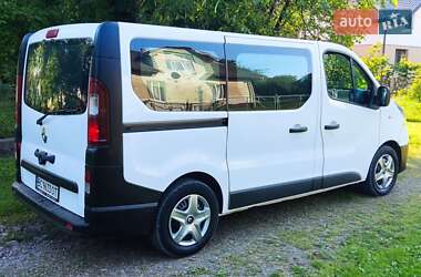 Минивэн Renault Trafic 2016 в 