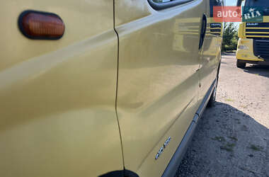 Минивэн Renault Trafic 2005 в Глухове