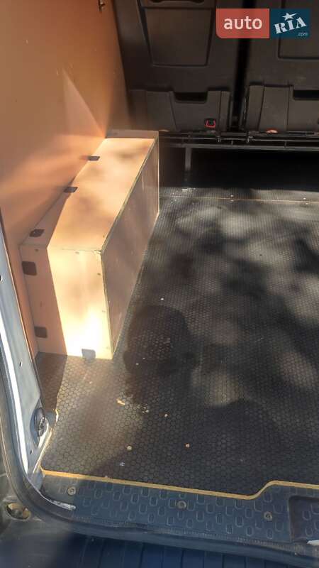 Вантажний фургон Renault Trafic 2018 в Дніпрі фото 53 Вантажний фургон Renault Trafic 2018 в Дніпрі